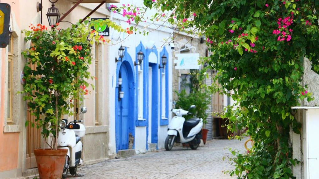 Kuşadası Çeşme Pamukkale Tur / 2 Nätter Hotellövernattning / Avgång från Istanbul