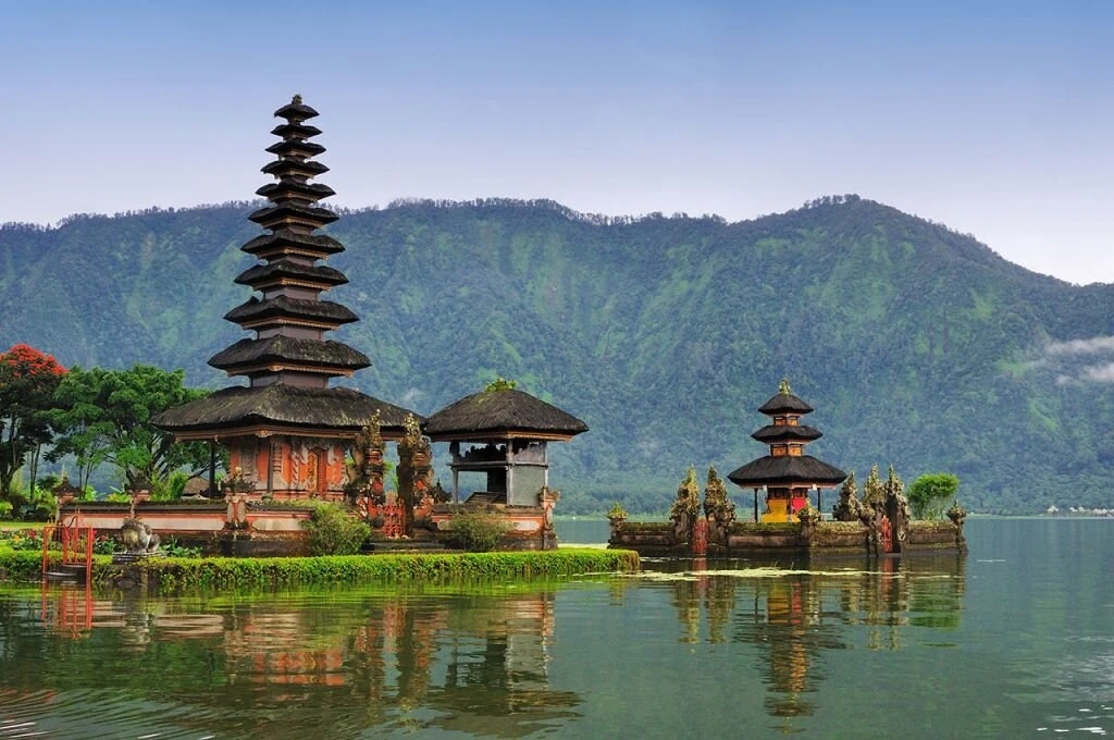 "Far East Phenomenon Bali and Phuket Tour with Singapore Airlines / 9 Nights Hotel Accommodation / Departure from Istanbul"
