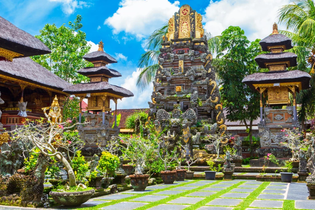 Maldiverna, Singapore, Bali Tur Qatar Airways med Visumfrihet / 8 Nätters Hotellboende / Avgång från Istanbul