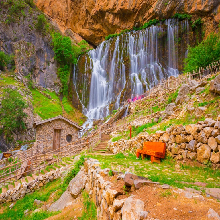 Visite de Kapuzbasi Waterfall et Sultan Marshers de Cappadocia