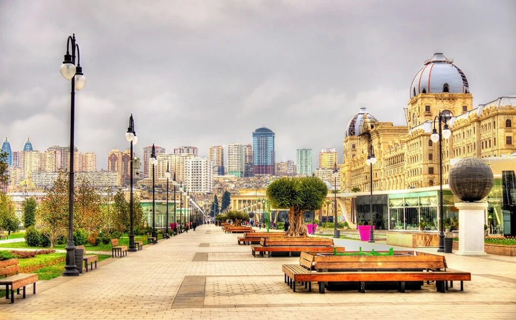 Baku-rundtur med AJet utan visum / 3 nätters hotellboende / Avresa från Istanbul