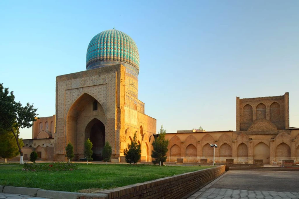 Exklusiv Uzbekistan Tour med Uzbekistan Air inklusive extraturer utan visum / 5 nätter hotellövernattningar / Avgång från Istanbul