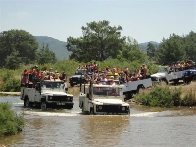 Jeep Safari & Guide included