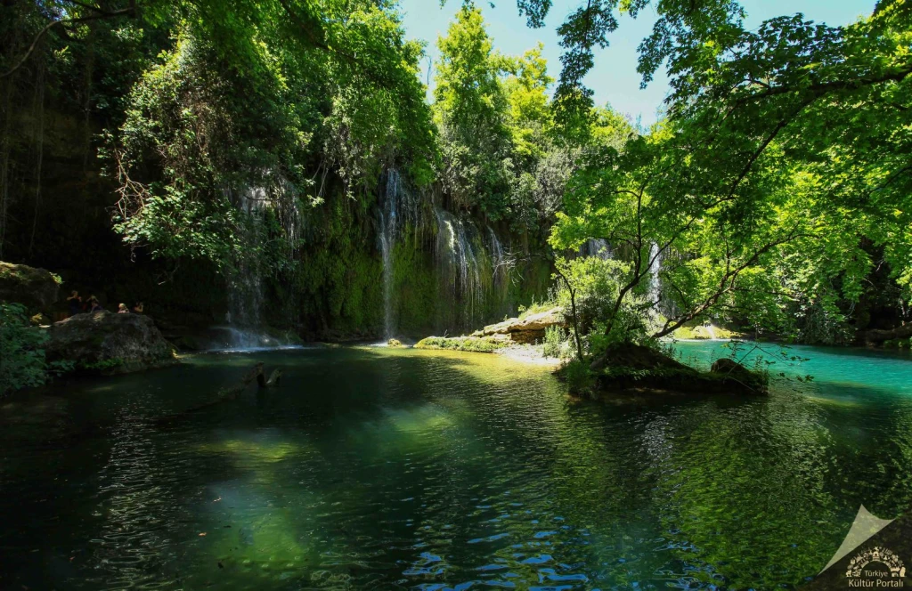 SARDIS CIUDAD ANTIGUA Y KULADOKYA