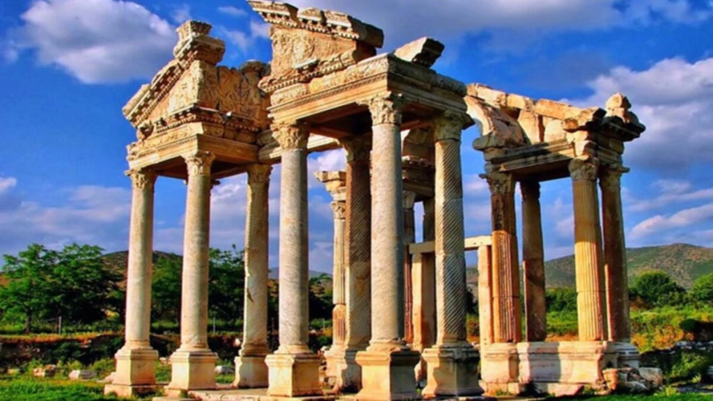 АФРОДІСІЯ АНТИЧНЕ МІСТО ТА КАНЙОН АРАП АПІШТІ