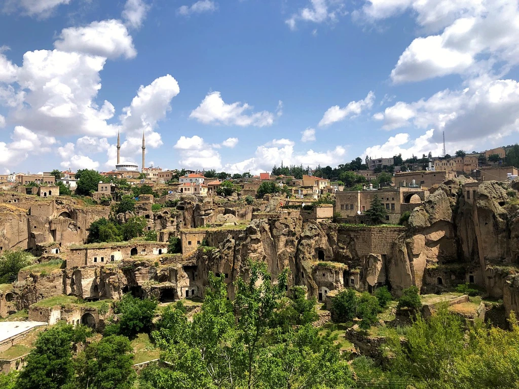 🌿 Εξερεύνηση της Καππαδοκίας – Ανακαλύψτε Κοιλάδες, Υπογείες Πόλεις & Τα Υπέροχα Τοπία - Πρόγραμμα