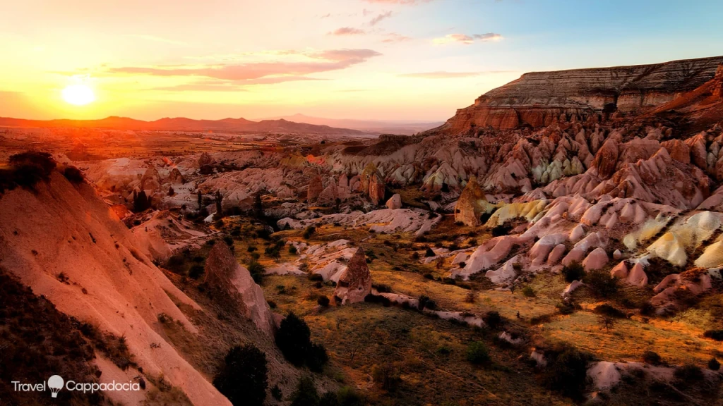 Ανατολή και Κόκκινη Κοιλάδα Καππαδοκίας: Απόλυτος Οδηγός για τις Πιο Εντυπωσιακές Πεζοπορίες και Θέα στην Τουρκία