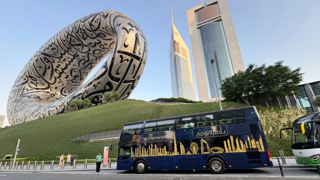 Tour de Cidade de Luxo com Brunch do Bustronomy