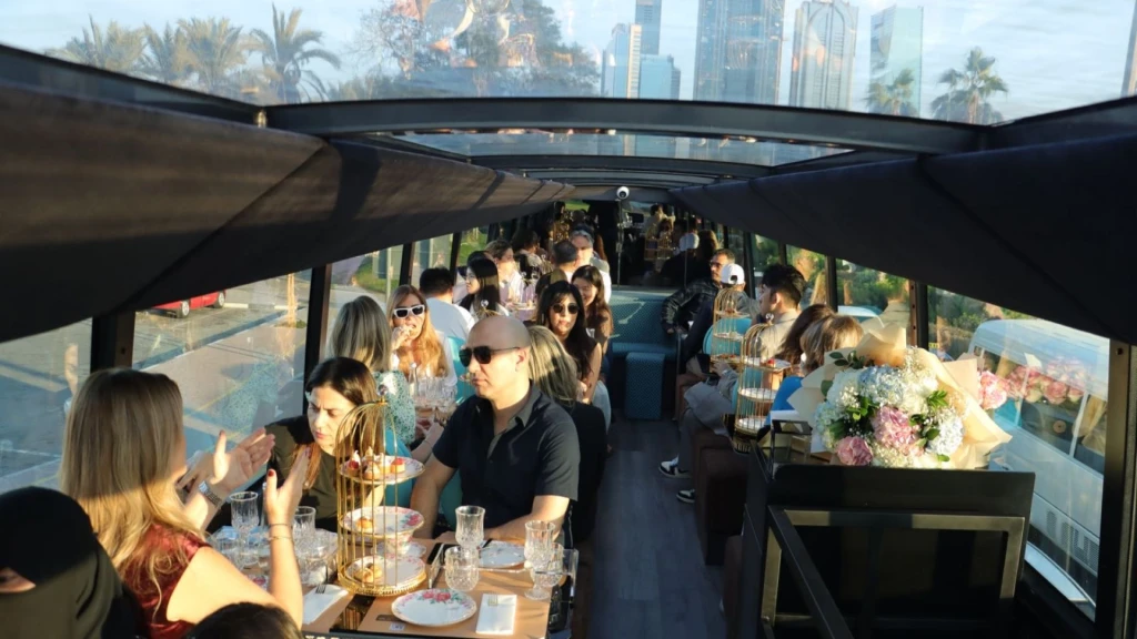 Tour de Cidade de Luxo com Brunch do Bustronomy