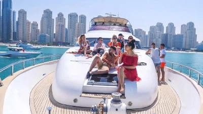 Rejs po marinie w Dubaju