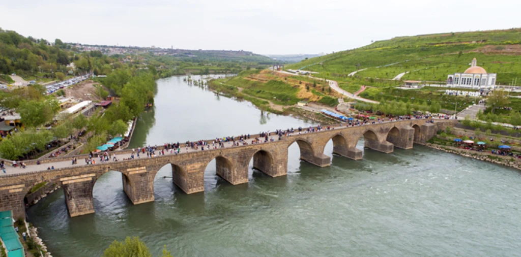 گپ تور / ۴ شب اقامت در هتل / خروج از استانبول