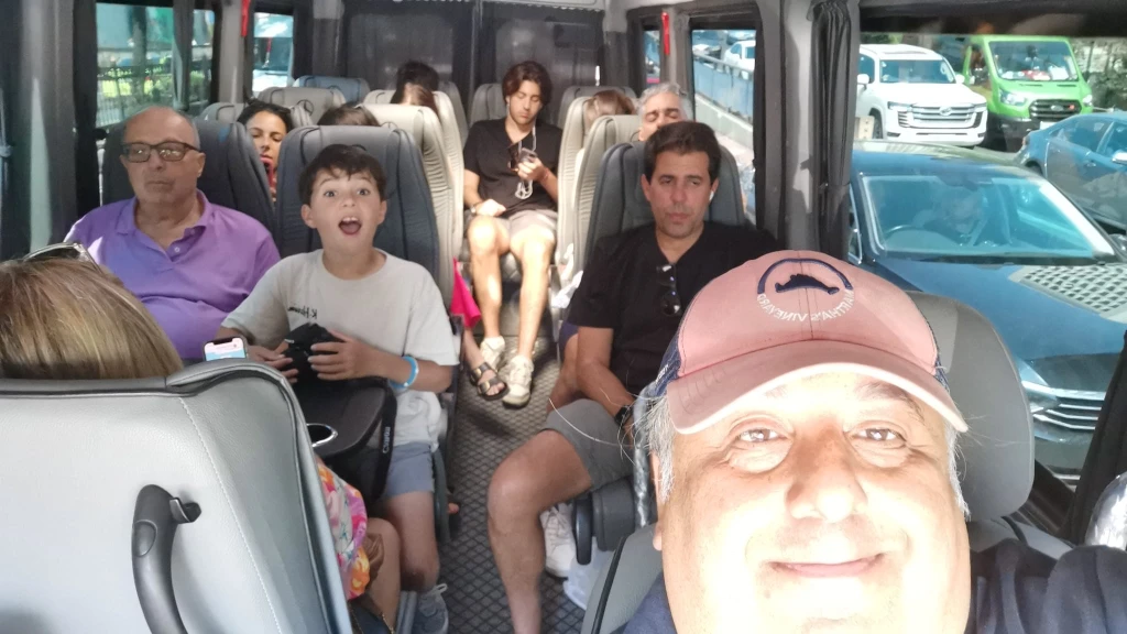 Alquiler de coche con chofer y guía turístico