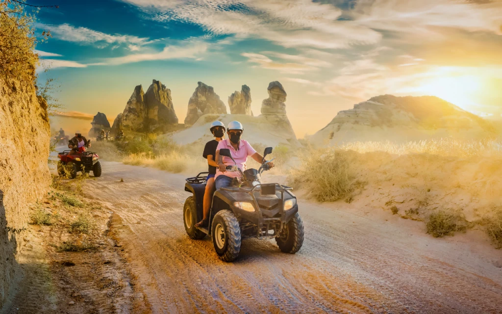 Tour in ATV al tramonto in Cappadocia – Camini delle Fate e Vallate