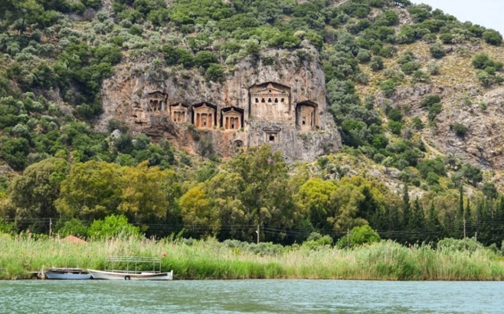 Private Dalyan Tour from Kusadasi – Mud Baths, River Cruise & Iztuzu Beach