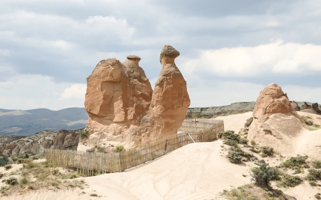 Tour Privato Rosso Cappadocia – Valli e Camini delle Fate