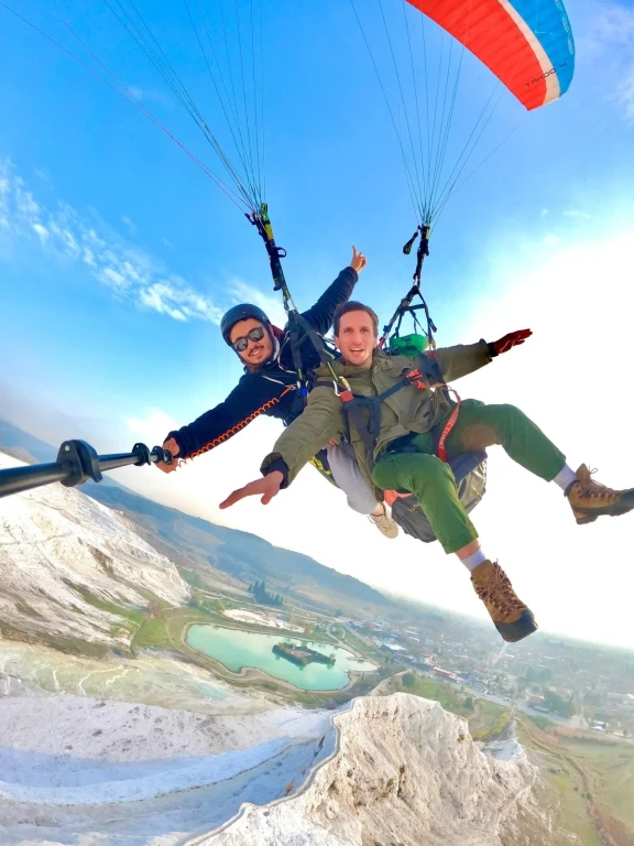 Приключение с параглайдинг в Памуккале