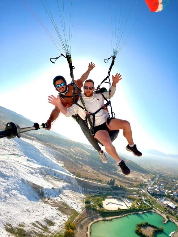 Приключение с параглайдинг в Памуккале