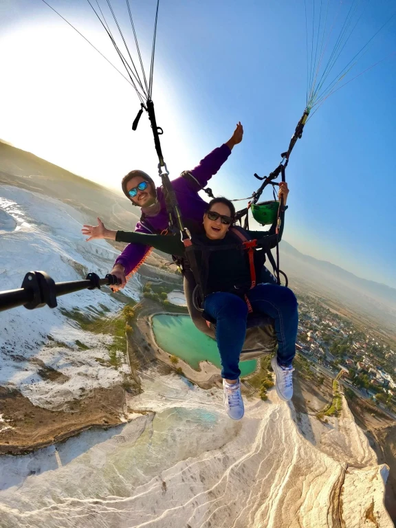 Приключение с параглайдинг в Памуккале