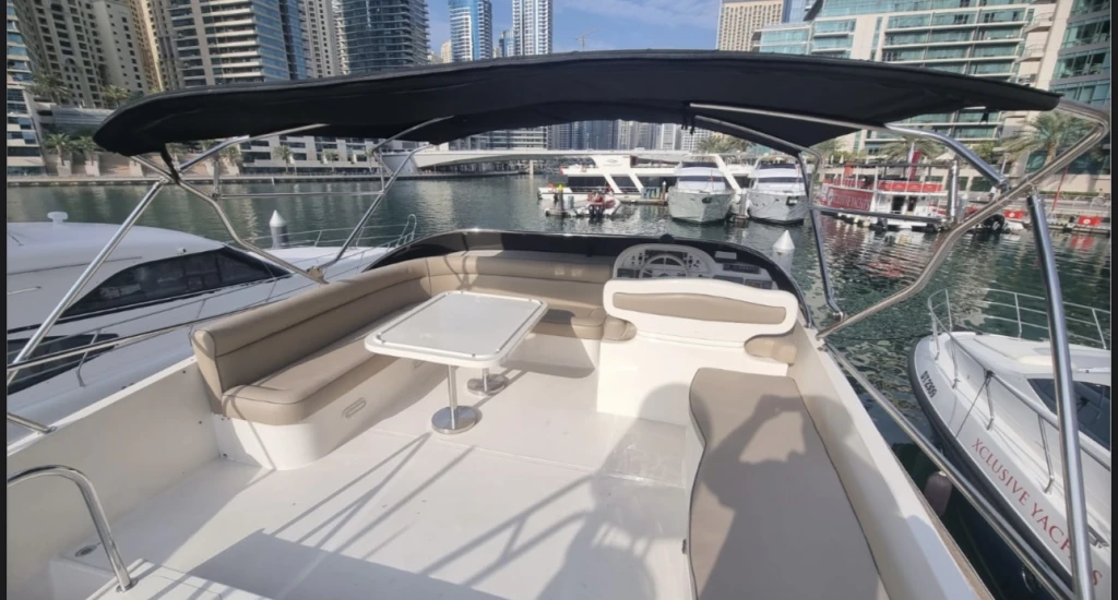 68ft Alshali - Dubai Private Yacht Trip