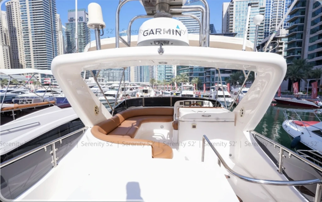 Majestad 52 - Excursión privada en yate por Dubái