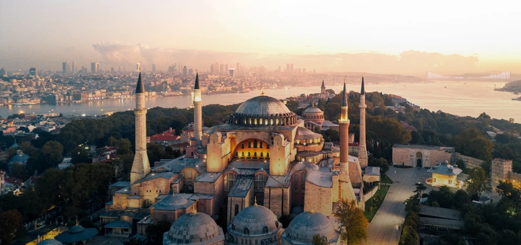 2 Days 1 Night Istanbul Tour From Kusadasi by Flight