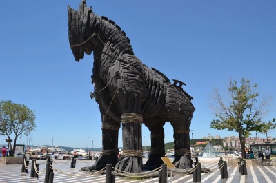 2 Days 1 Night Gallipoli and Troy Tour from Kusadasi by Bus