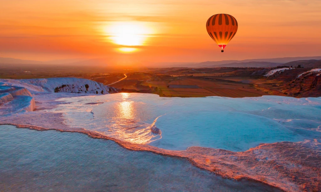 2-Day Pamukkale Tour from Kusadasi with Hot Air Balloon Ride