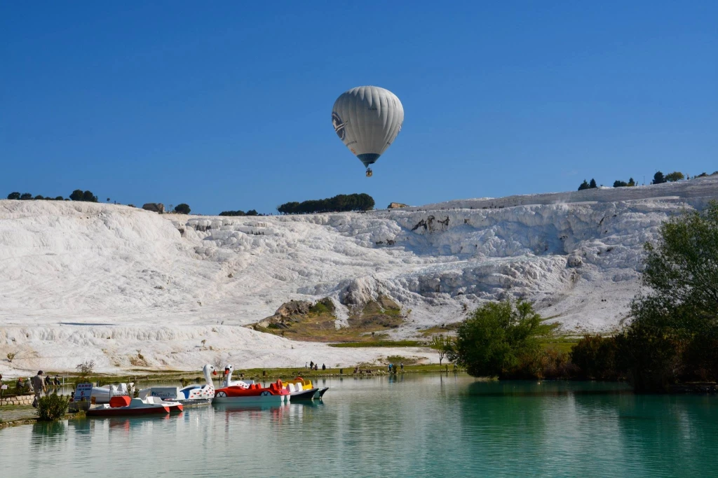 2-Day Pamukkale Tour from Kusadasi with Hot Air Balloon Ride