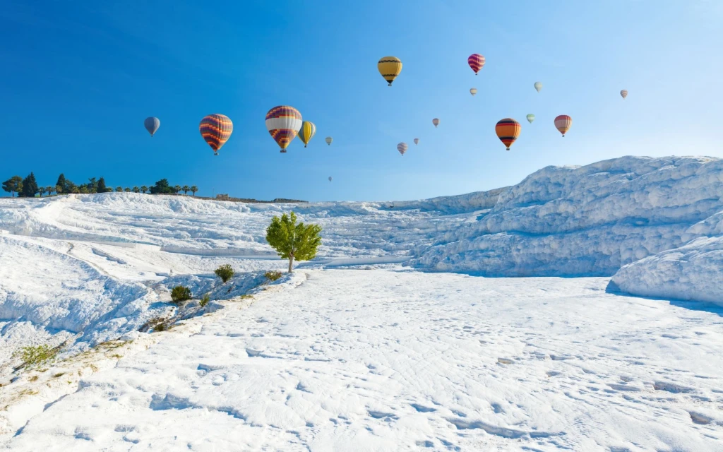 2-Day Pamukkale Tour from Kusadasi with Hot Air Balloon Ride