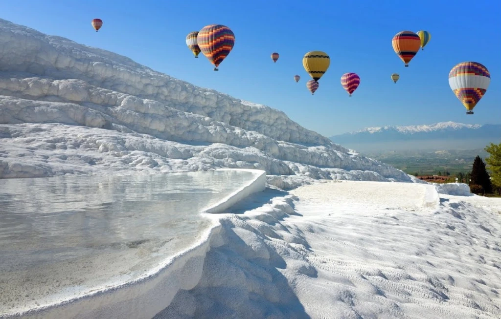 2-Day Pamukkale Tour from Kusadasi with Hot Air Balloon Ride