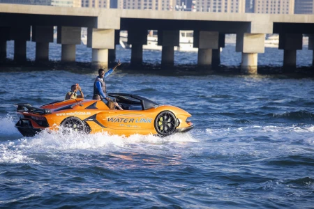 Experiência de Jet Car sobre a Água