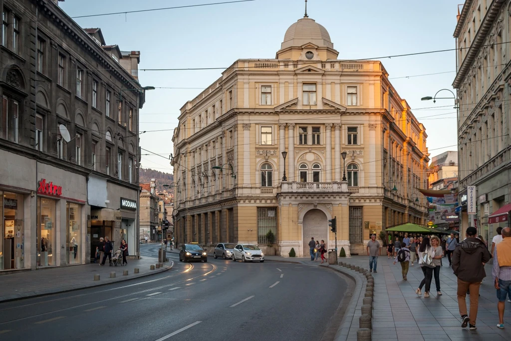 KOSOVALI BÜYÜK BALKAN TURU EKSTRA TURLAR VE AKŞAM YEMEKLERİ DAHİL
