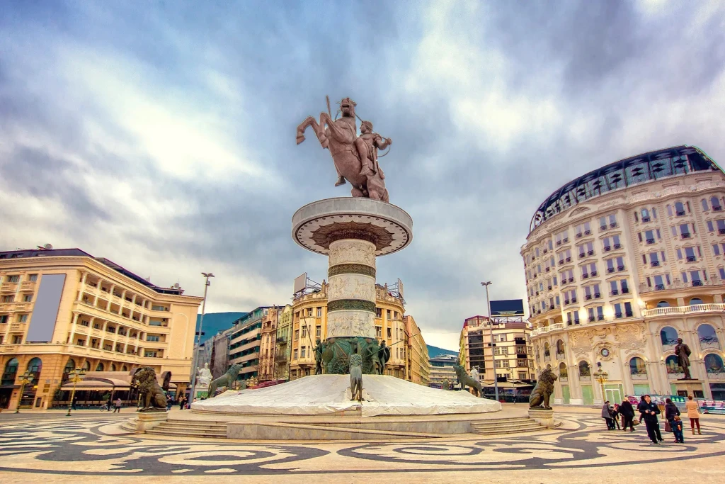 KOSOVALI BÜYÜK BALKAN TURU EKSTRA TURLAR VE AKŞAM YEMEKLERİ DAHİL