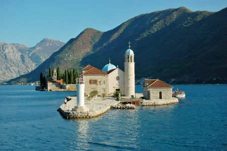 'ÎNTREAGA BALKANIE TOATE EXCURSIILE DE MEDIU, TURURILE SUPLIMENTARE, CINNERILE INCLUSE'