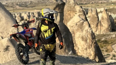 Passeio de Motocicleta na Capadócia: Ande por Vales, Chaminés de Fada e Vilarejos Atemporais