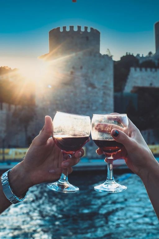 Istanbul: Bosphorus Sunset Cruise with Drinks & Snack