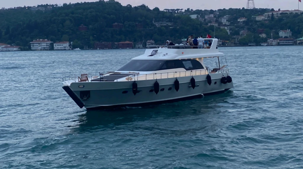 豪华私人游艇租赁