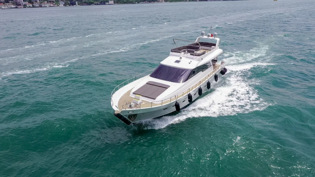 豪华私人游艇租赁