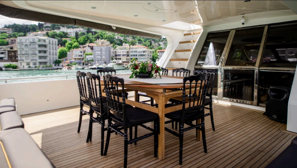 豪华私人游艇租赁