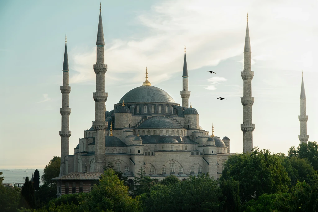 جولات التوقف في إسطنبول 2025 - لا تضيع ساعاتك في المطار