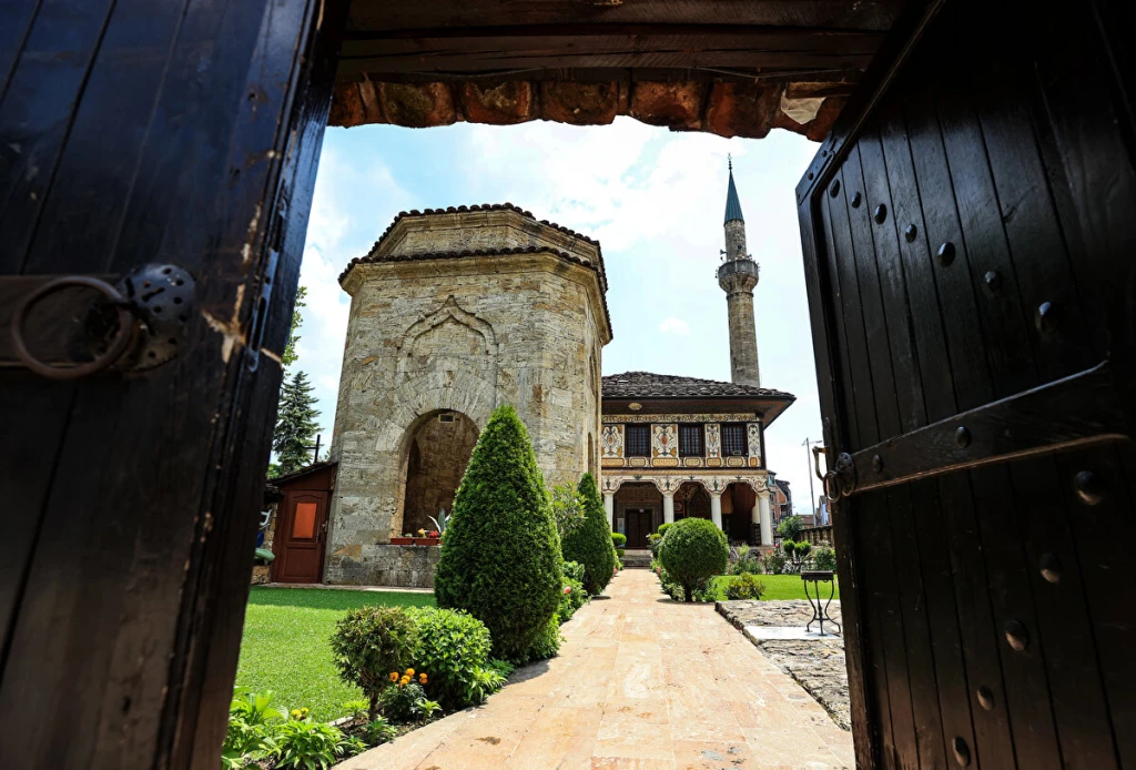 'Tour 6 Negara yang Elegan di Balkan dengan Tur Ekstra Termasuk'