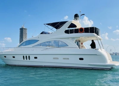 मैजेस्टिक 70- दुबई प्राइवेट यॉट यात्रा