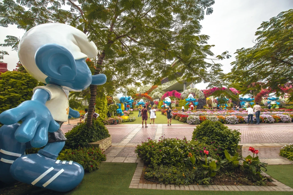 'Dubai Miracle Garden: A Journey into the Magical World of Flowers'