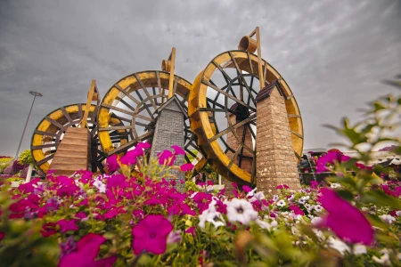 Jardim Mágico de Dubai: Uma Viagem ao Mundo Encantado das Flores