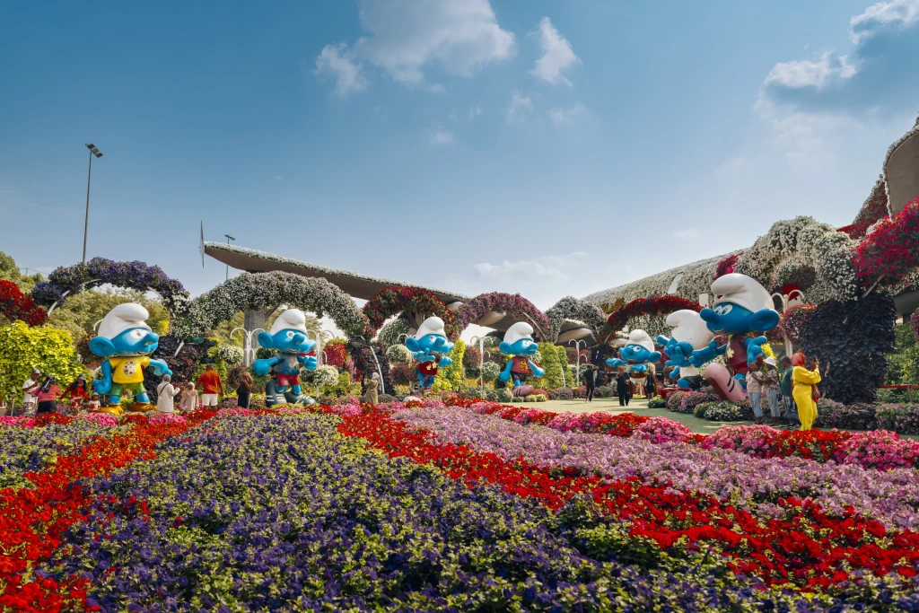 'Dubai Miracle Garden: A Journey into the Magical World of Flowers'