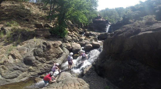 CANYONING