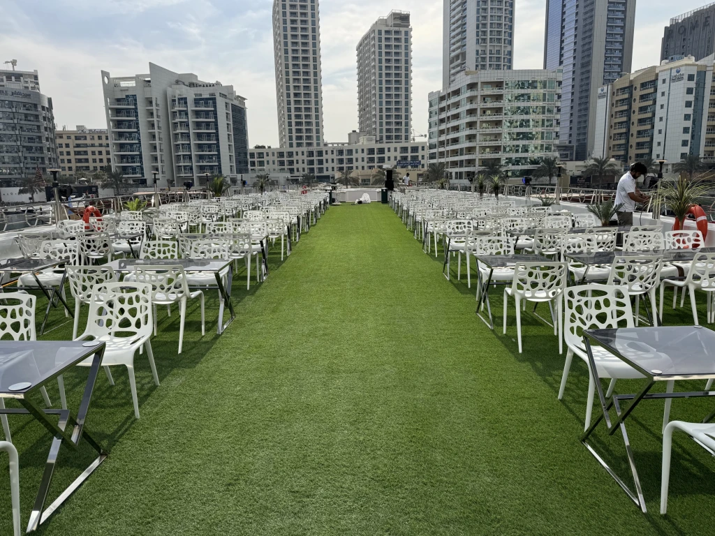 Lotus Mega Yacht – Standard Abendkreuzfahrt