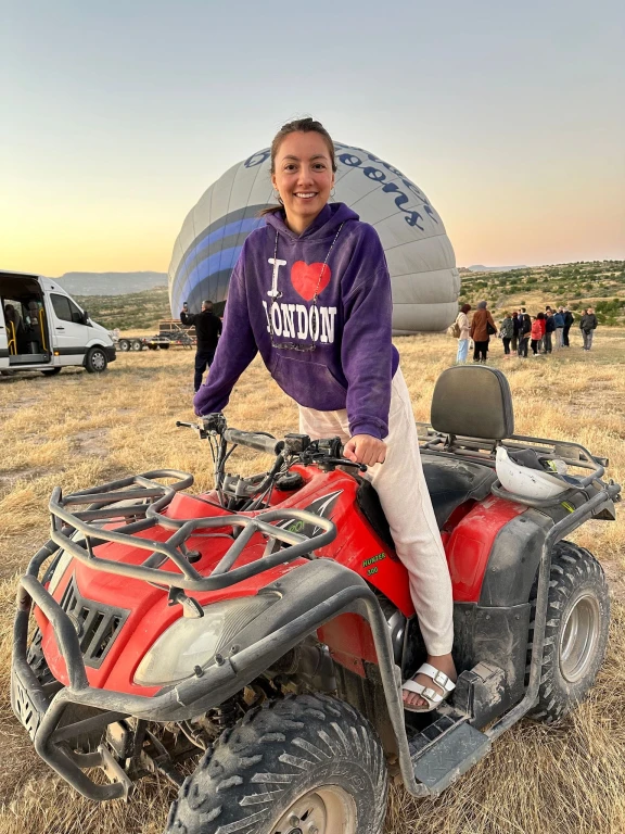 "Tour de ATV nas Três Belezas de Ürgüp 2 Horas ao Amanhecer"