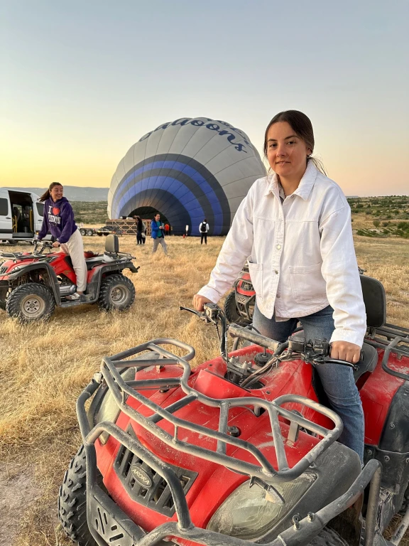 "Tour de ATV nas Três Belezas de Ürgüp 2 Horas ao Amanhecer"