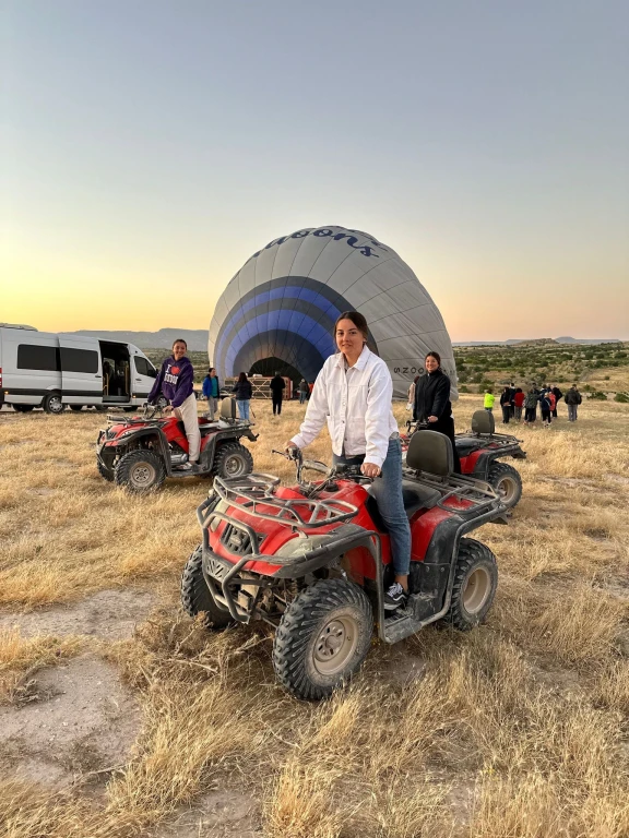 "Tour de ATV nas Três Belezas de Ürgüp 2 Horas ao Amanhecer"